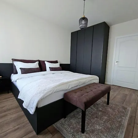 Enya Apartment *