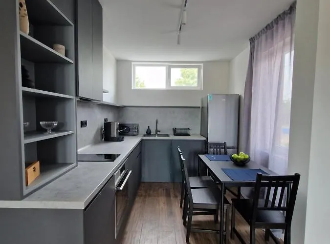 Enya Διαμέρισμα